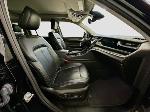 Used 2023 Jeep Grand Cherokee 4WD 4xe image 34