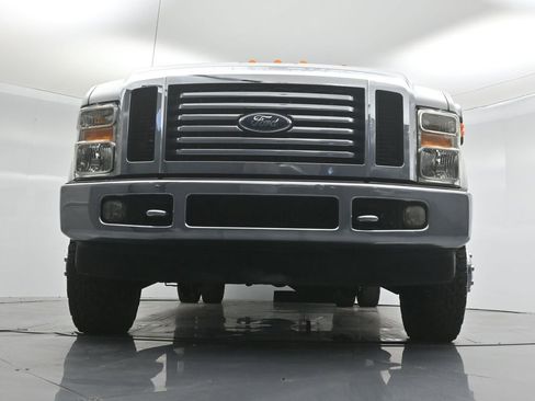 Used 2010 Ford F350 Lariat image 42