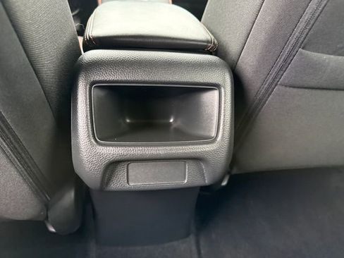 Certified 2025 Honda HR-V Sport image 21