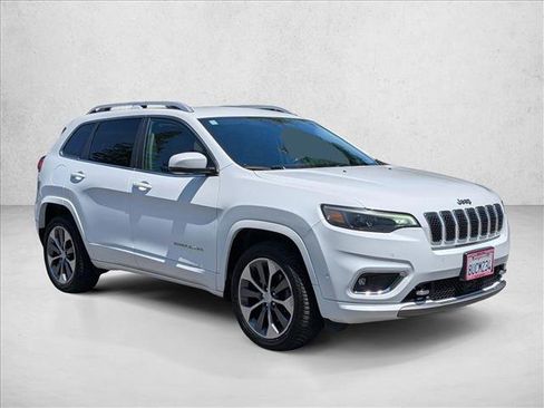 Used 2019 Jeep Cherokee Overland w/ Technology Group AWD/4WD image 3
