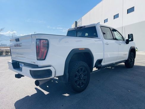 Used 2024 GMC Sierra 2500 AT4 w/ AT4 Premium Plus Package image 5