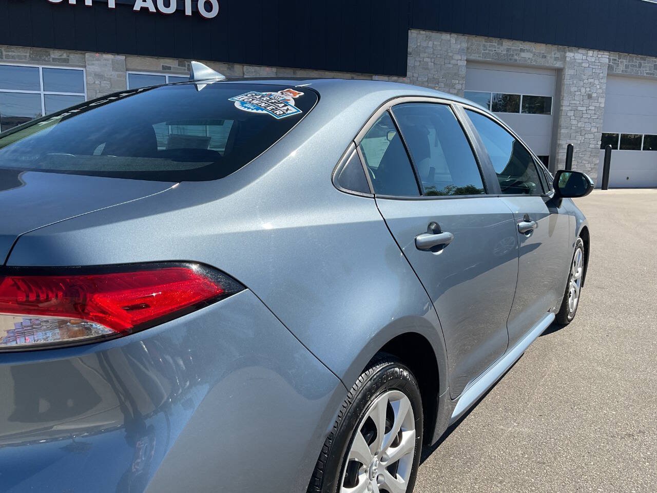 Used 2025 Toyota Corolla LE FWD image 8