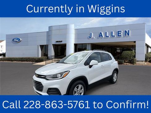 Used 2022 Chevrolet Trax LT w/ LT Convenience Package AWD/4WD image 1