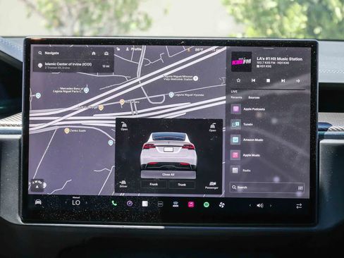 Used 2022 Tesla Model X Plaid AWD/4WD image 13