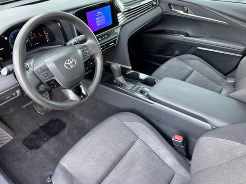 Used 2025 Toyota Camry LE FWD image 12