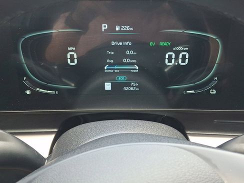 Used 2023 Kia Sportage EX AWD/4WD image 28
