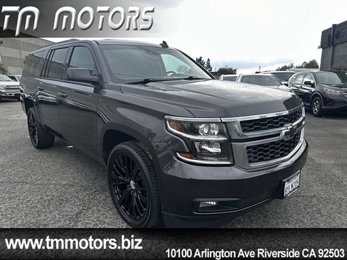 Used 2018 Chevrolet Suburban LT image 20