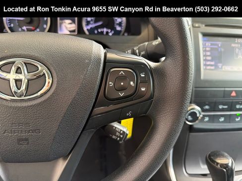 Used 2017 Toyota Camry LE FWD image 17