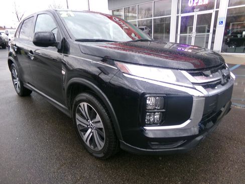 Used 2021 Mitsubishi Outlander Sport ES image 1