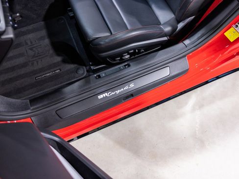 Used 2022 Porsche 911 AWD/4WD image 41