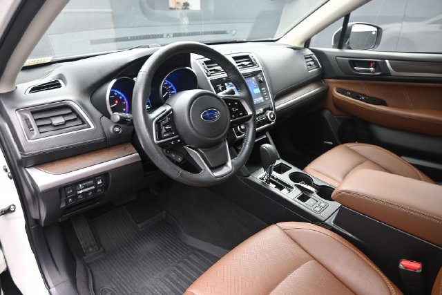 Used 2019 Subaru Outback 3.6R Touring w/ Popular Package #3A AWD/4WD image 17
