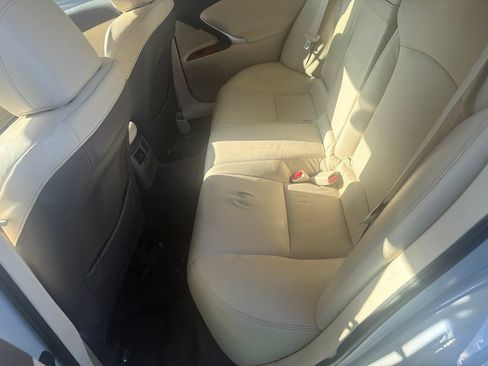 Used 2009 Lexus IS 250 AWD image 32