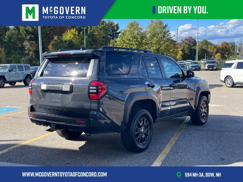 Used 2026 Toyota 4Runner SR5 AWD/4WD image 5