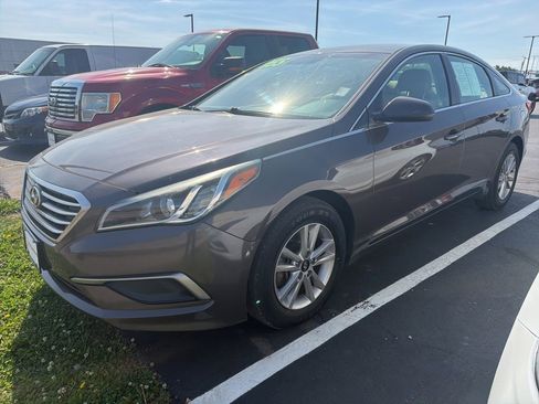 Used 2016 Hyundai Sonata SE FWD image 3