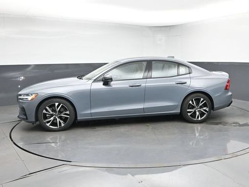 Used 2023 Volvo S60 B5 Plus FWD image 6