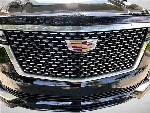 Used 2024 Cadillac Escalade Premium Luxury AWD/4WD image 29