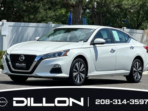 Used 2022 Nissan Altima 2.5 SV AWD/4WD image 8