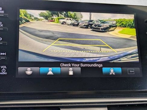 Used 2019 Honda Accord Touring image 13