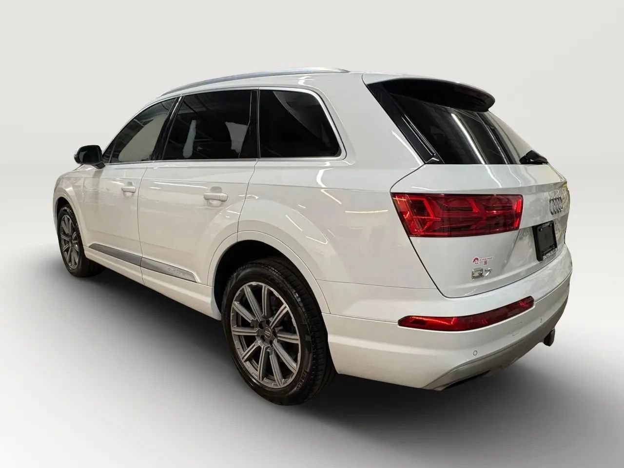 Used 2018 Audi Q7 3.0T Premium Plus w/ Premium Plus Package AWD/4WD image 7