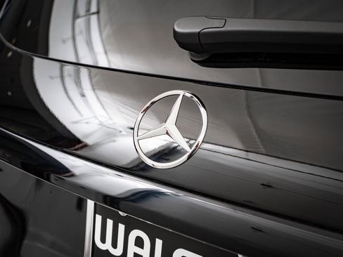 Certified 2025 Mercedes-Benz GLC 300 4MATIC image 16