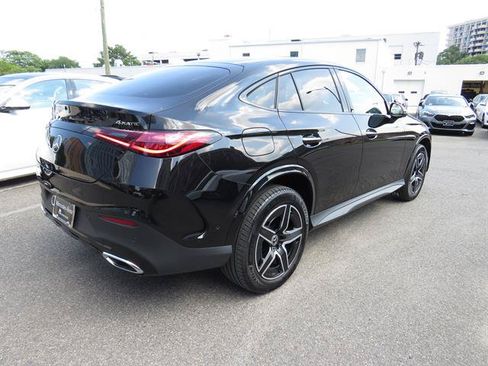 Used 2024 Mercedes-Benz GLC 300 4MATIC image 4