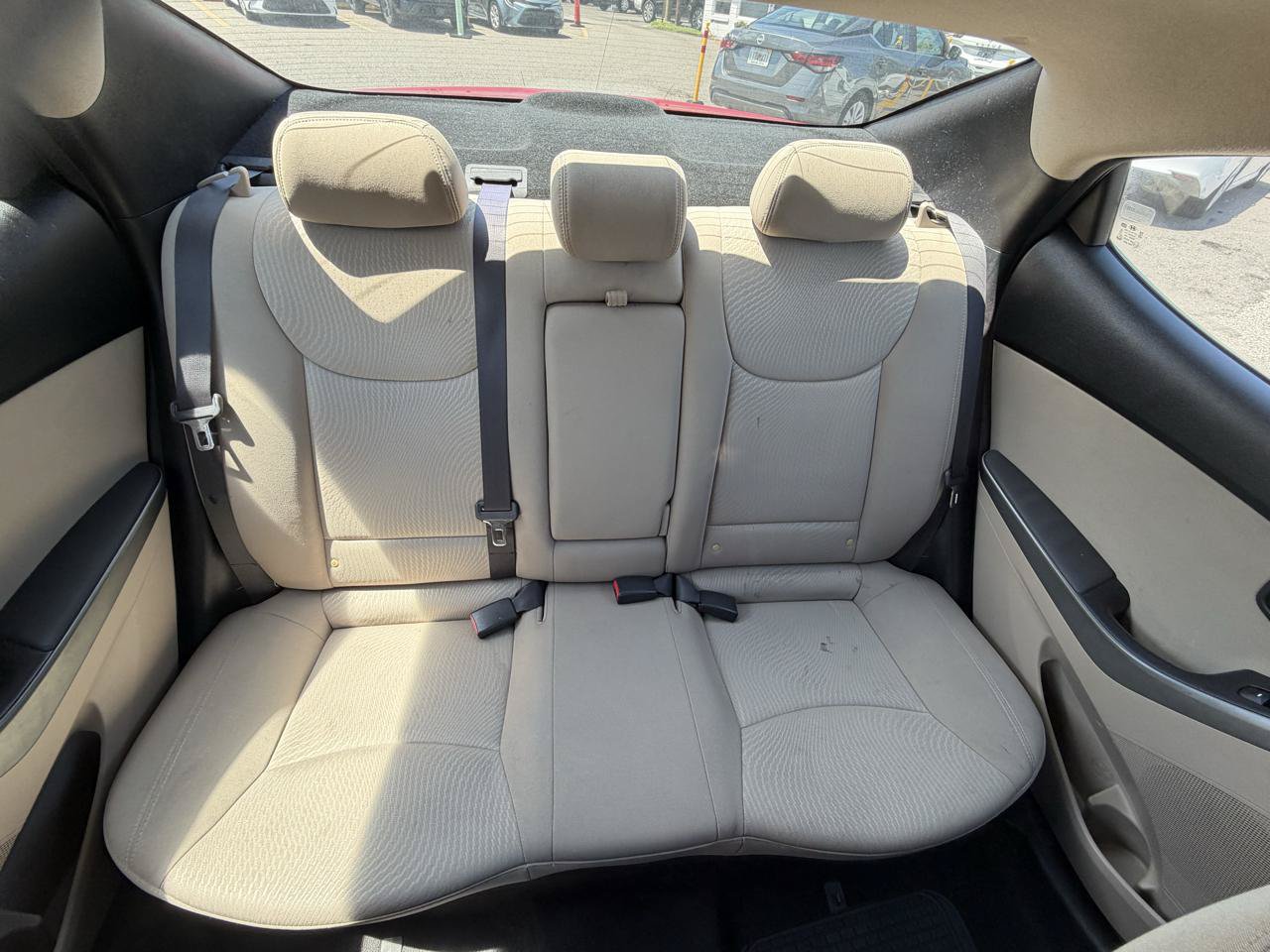 Used 2016 Hyundai Elantra SE w/ Option Group 02 FWD image 13