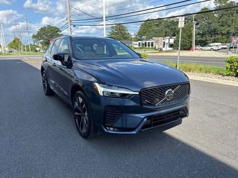 Certified 2026 Volvo XC60 B5 Plus AWD/4WD image 6