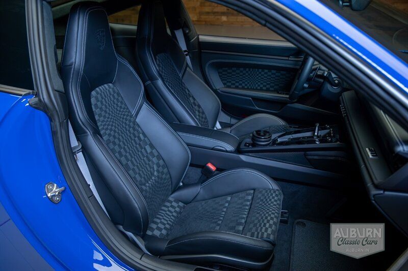 Used 2026 Porsche 911 Carrera GTS RWD image 30