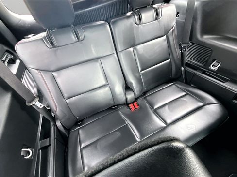 Used 2025 Ford Explorer ST AWD/4WD image 19