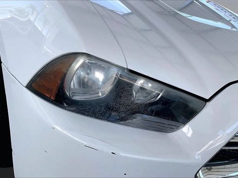 Used 2011 Dodge Charger SE RWD image 27