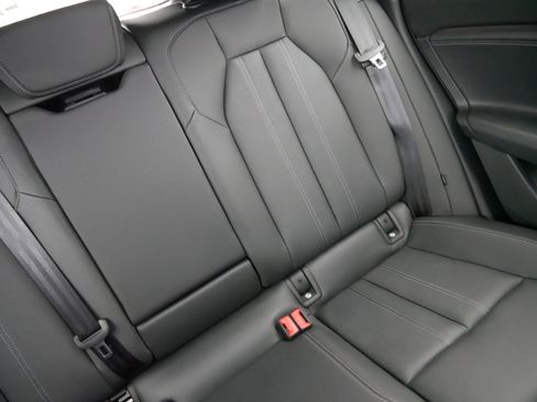 Used 2025 Audi Q6 e-tron Premium Plus w/ Premium Plus image 14