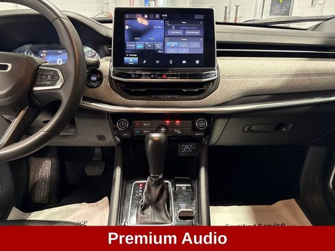 Used 2024 Jeep Compass Latitude AWD/4WD image 10