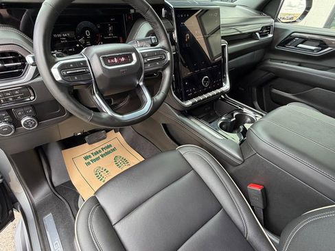 Used 2026 GMC Yukon Elevation w/ LPO, Floor Liner Package AWD/4WD image 10