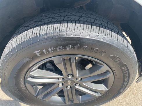 Used 2023 Ford F150 Lariat w/ Equipment Group 502A High image 10