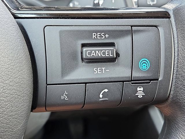 Used 2023 Nissan Rogue SV FWD image 22