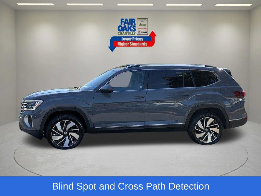 Used 2025 Volkswagen Atlas SEL AWD/4WD image 11