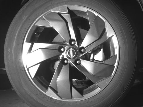 Used 2025 Nissan Rogue SV image 13