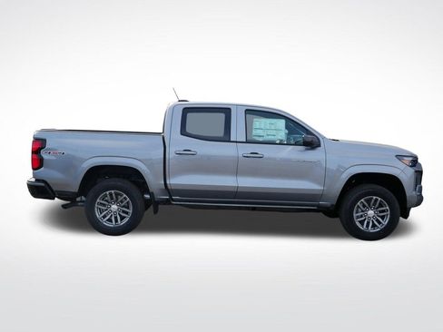 New 2026 Chevrolet Colorado LT w/ LT Convenience Package AWD/4WD image 2