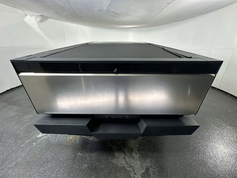 Used 2024 Tesla Cybertruck AWD Crew Cab image 10