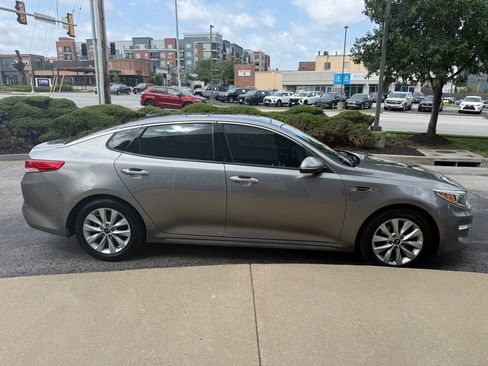 Used 2018 Kia Optima EX w/ Premium Package FWD image 5