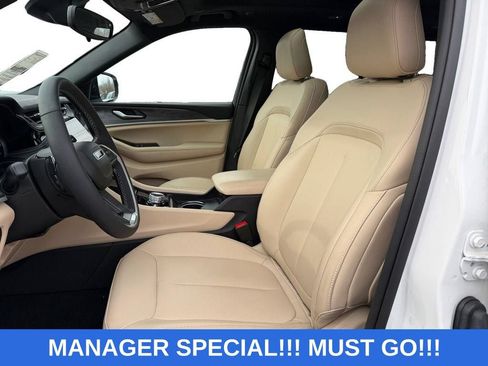 New 2024 Jeep Grand Cherokee Limited 4xe AWD/4WD image 9