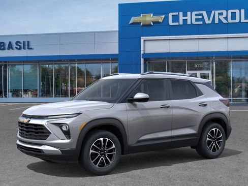 New 2026 Chevrolet TrailBlazer LT w/ LT Cold Weather Package AWD/4WD image 2
