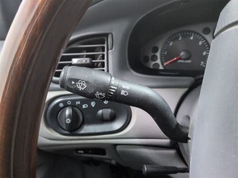 Used 2005 Mercury Sable LS image 25