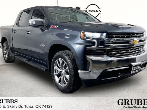 Used 2022 Chevrolet Silverado 1500 LT AWD/4WD image 1