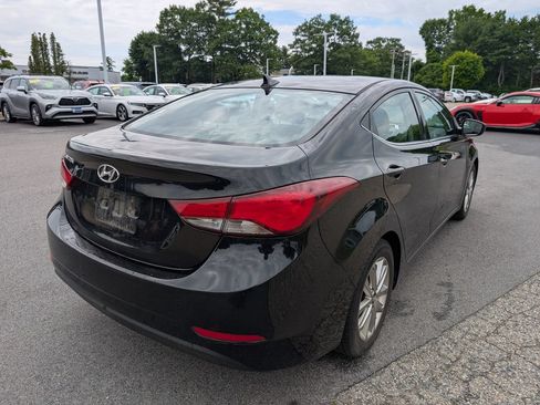 Used 2015 Hyundai Elantra SE w/ Option Group 03 FWD image 5