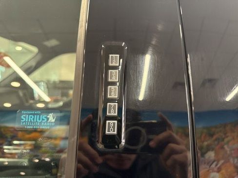 Used 2017 Ford F150 XLT w/ Equipment Group 302A Luxury image 19