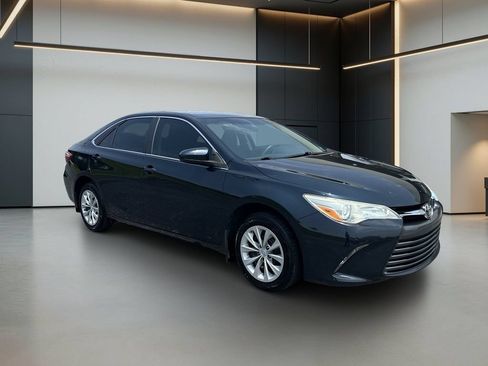 Used 2016 Toyota Camry LE FWD image 8