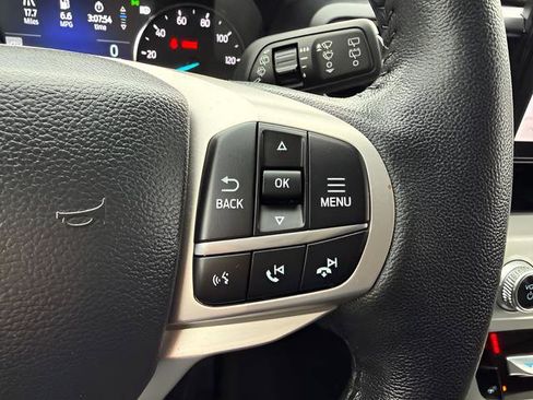 Used 2022 Ford Explorer XLT w/ Equipment Group 202A AWD/4WD image 21