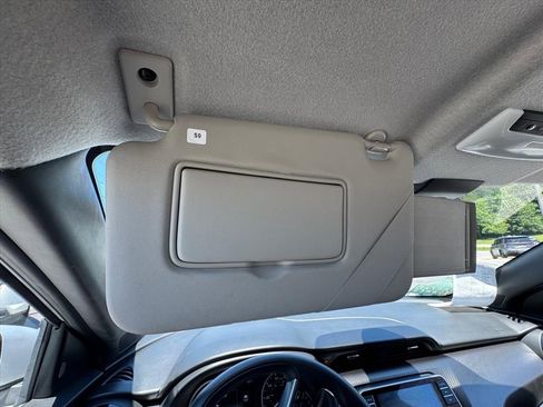 Certified 2020 Nissan Kicks SV FWD image 25