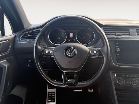 Used 2020 Volkswagen Tiguan SE R-Line FWD image 13